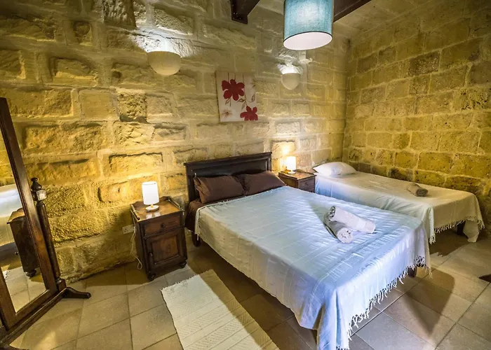 Caqsi Lejlighed Kerċem